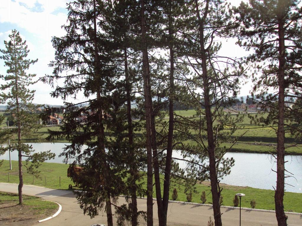 Hotel Borici Sjenica Bagian luar foto