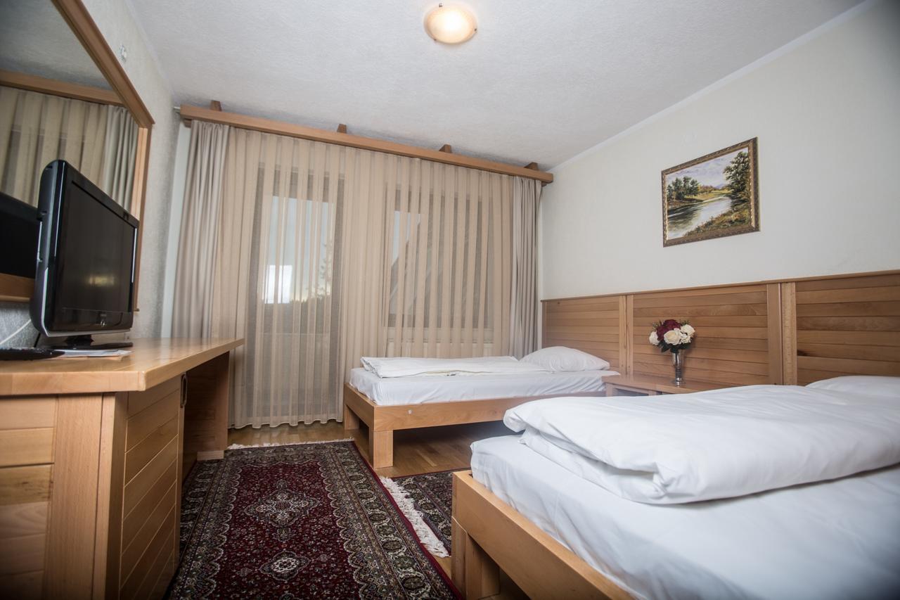 Hotel Borici Sjenica Bagian luar foto